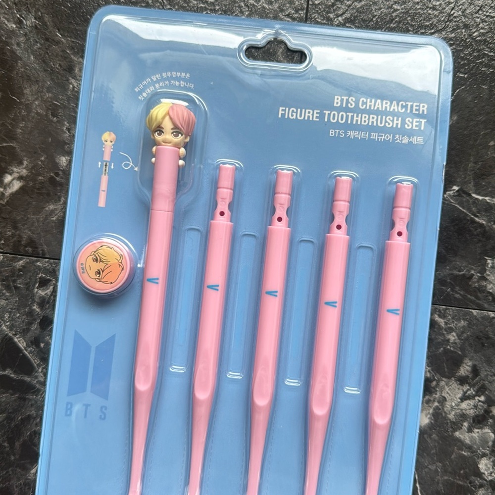 BTS CHARACTER TOOTHBRUSH V